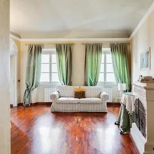 Pietre Dure Apartment